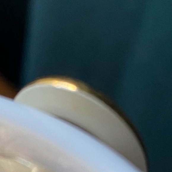 Gold and Green Irish Shamrock Enamel Earrings St Patrick’s Day Vintage - Picture 5 of 5